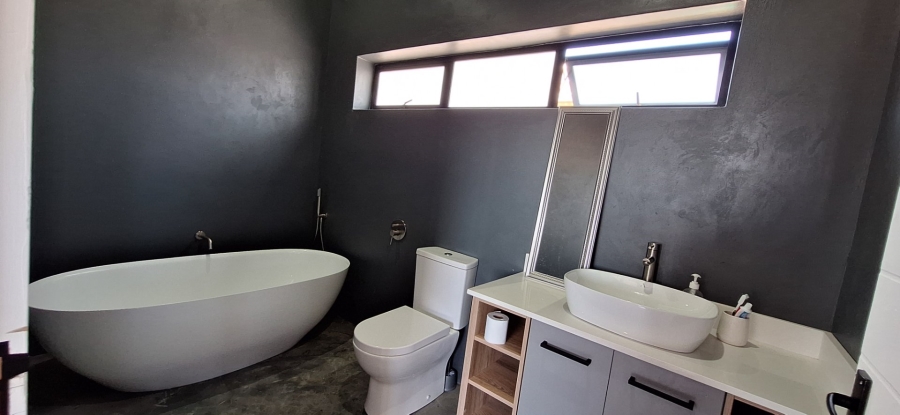 4 Bedroom Property for Sale in Stilbaai Wes Western Cape